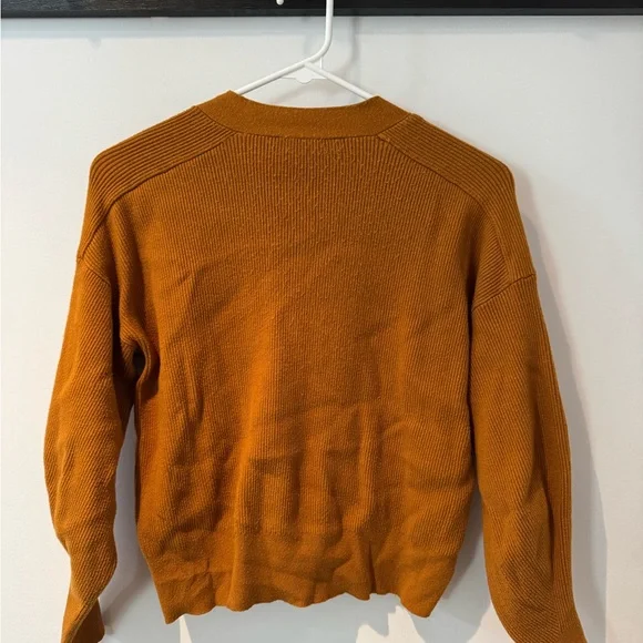 Zara Women's V-Neck Mustard Sweater - Picture 3 of 4